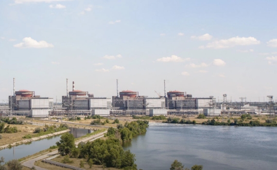 Отказ от ударов по энергоинфраструктуре Украины может сохранить власть Зеленского, заявил эксперт